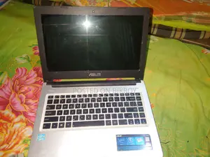 Laptop Asus 1015E 4GB Intel Core i3 HDD 256GB