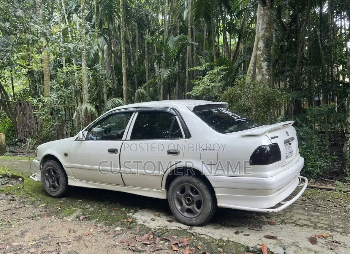 Toyota Corolla Automatic 1995 White