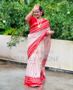 ইন্ডিয়ান ইন্সপায়ার্ড আসাম সিল্ক শাড়ি