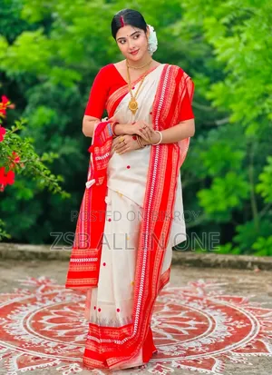 ইন্ডিয়ান ইন্সপায়ার্ড আসাম সিল্ক শাড়ি