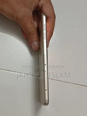 স্যামসাং গ্যালাক্সি জে৬ ৬৪ জিবি গোল্ড