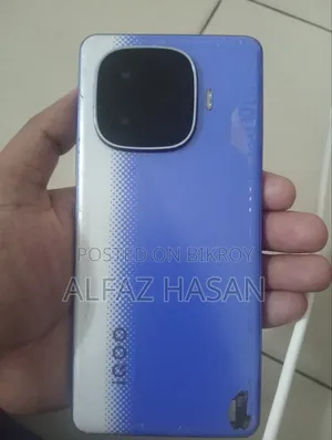 আইকিউওও ১২ ৫১২ জিবি নীল