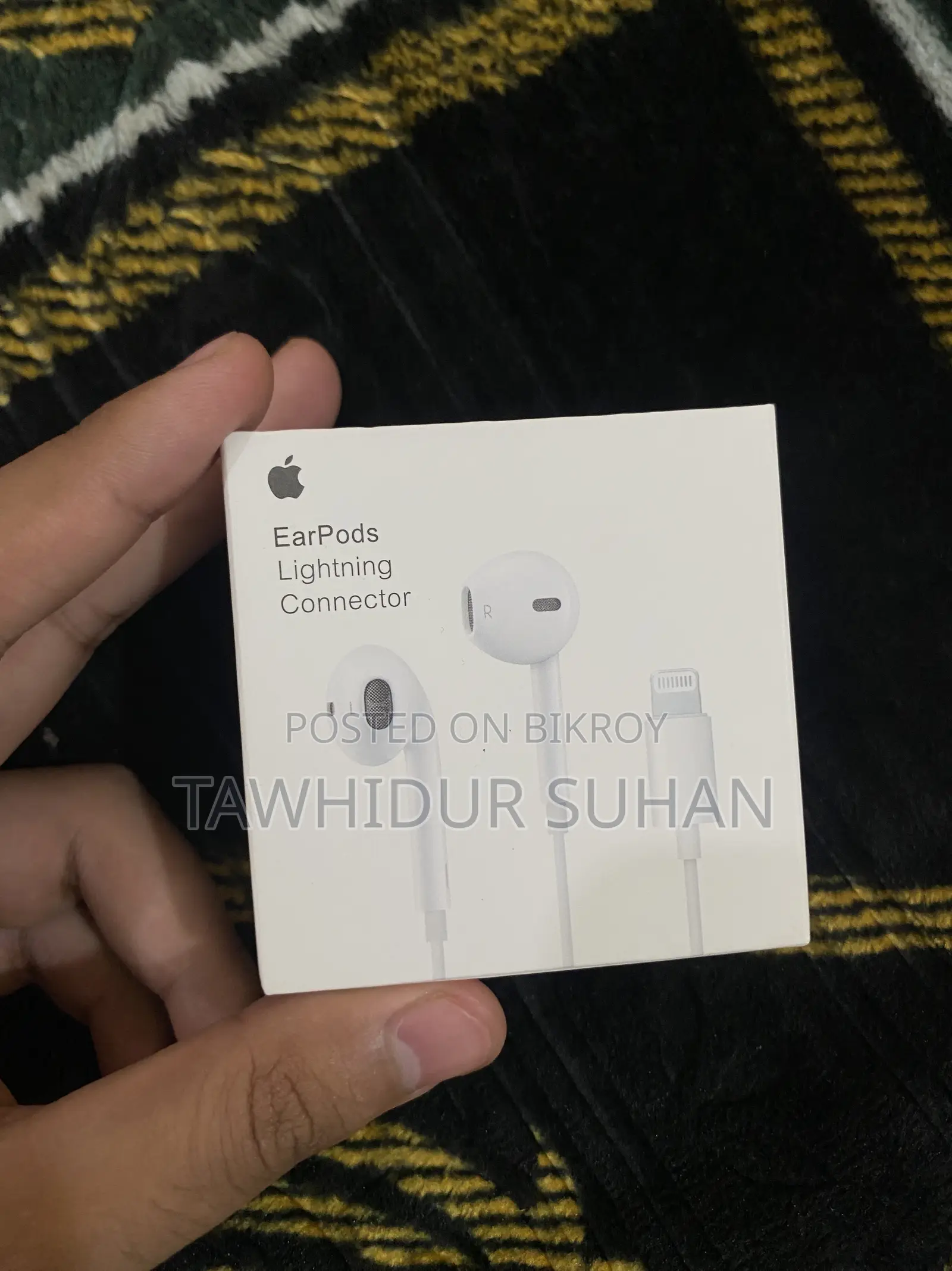 Apple Earphone With Lightning Connector