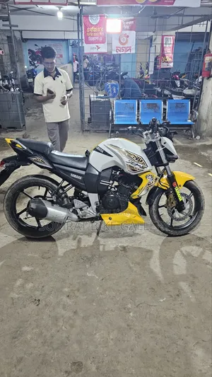 Yamaha FZ 2012 Yellow