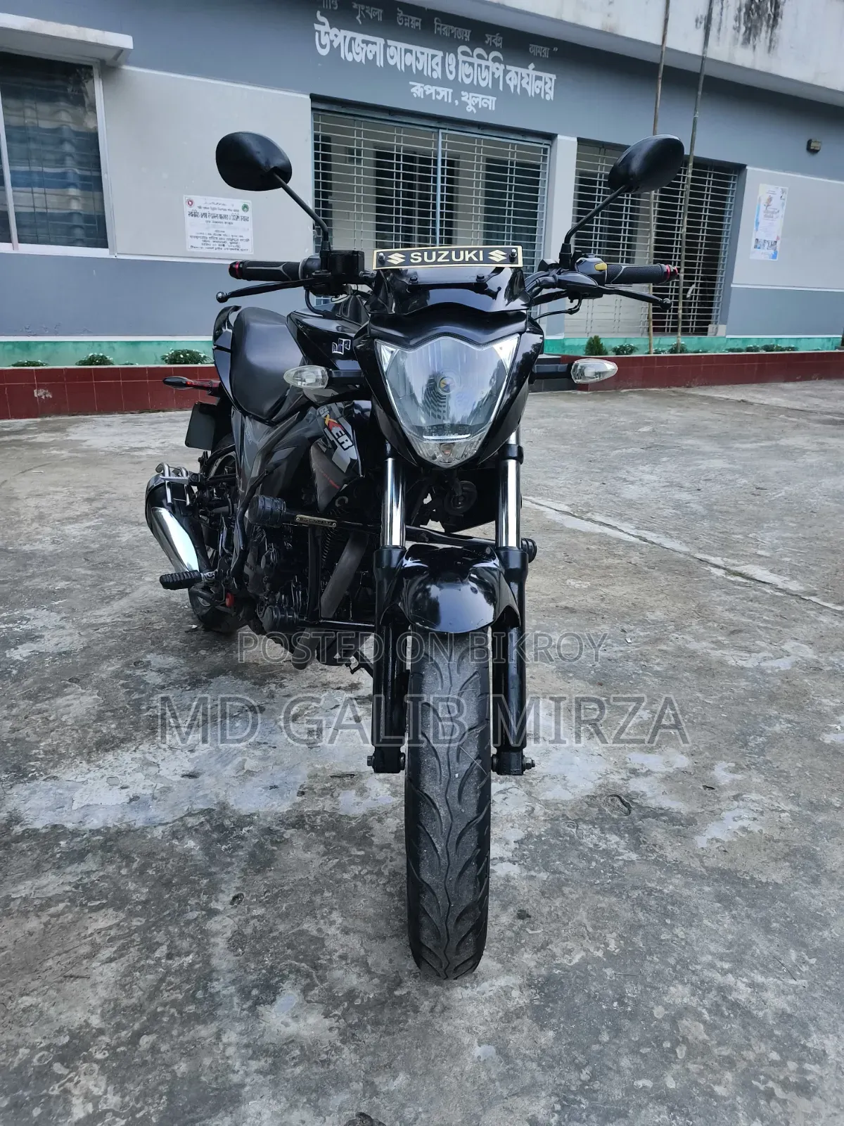 সুজুকি জিক্সার ২০২০ কালো