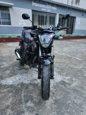 সুজুকি জিক্সার ২০২০ কালো