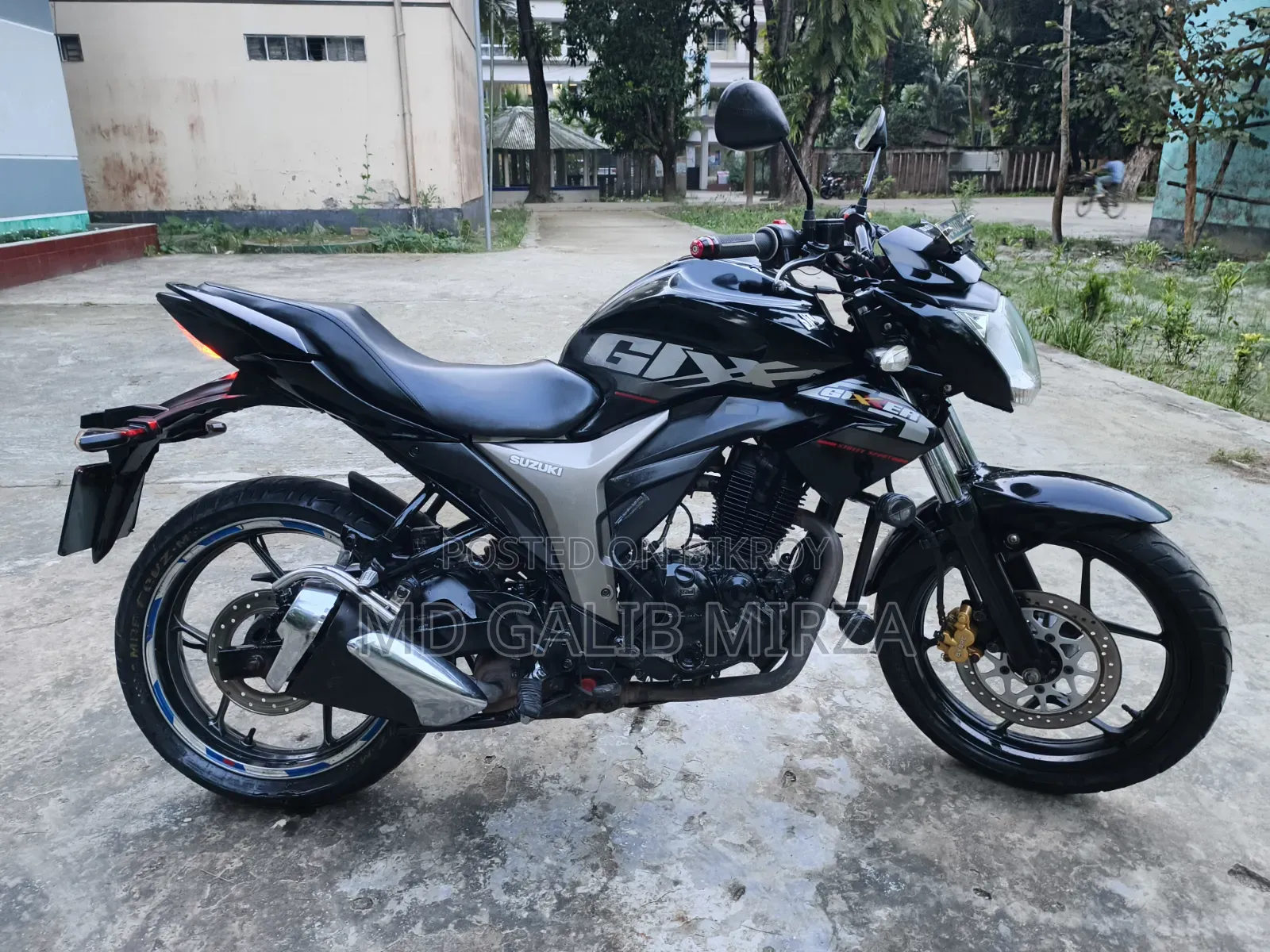 সুজুকি জিক্সার ২০২০ কালো
