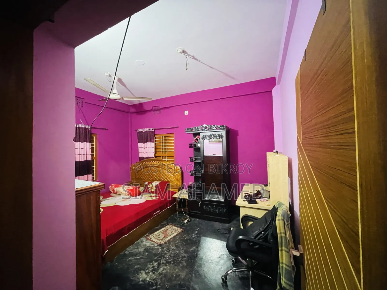গোদাগাড়ীতে সাজানো ৪-বেডরুমের বাড়ি বিক্রির জন্য