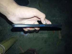ভিভো ওয়াই২১টি ১২৮ জিবি কালো