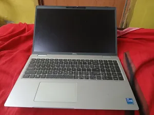 Laptop Dell Latitude 5520 32GB Intel Core I7 SSD 512GB