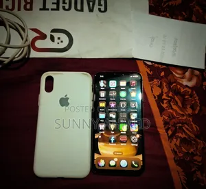 অ্যাপল আইফোন এক্সএস ৬৪ জিবি গোল্ড