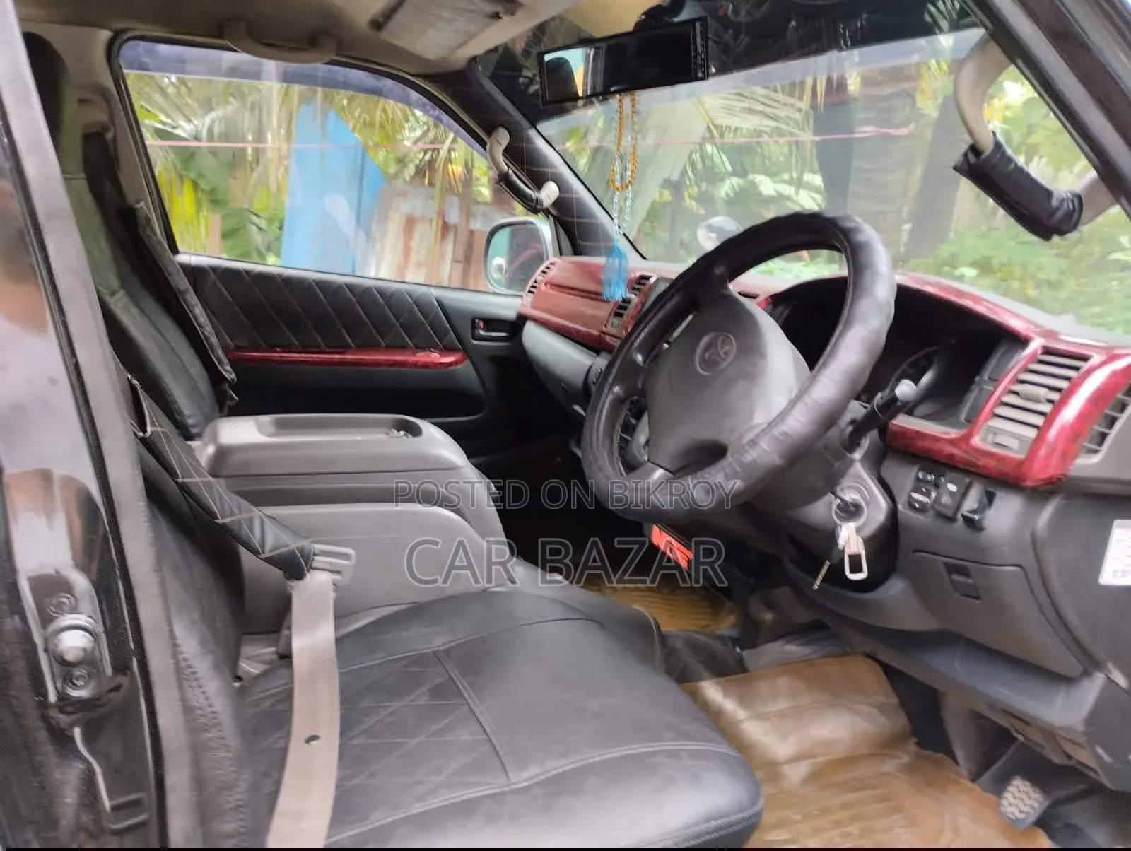 Toyota HiAce 2007 Black