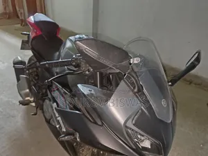 সিএফমটো ৩০০এসআর ২০২৫ ব্ল্যাক