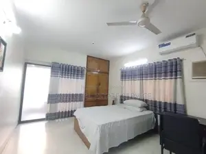 গুলশানে ২৭৫০ বর্গফুটের সেমি ফার্নিশড ফ্ল্যাট ভাড়া