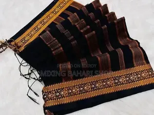 স্ক্রিন প্রিন্ট শাড়ি