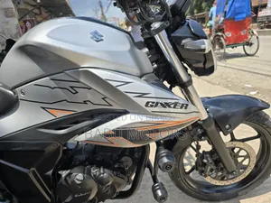 Suzuki Gixxer 2022 Silver