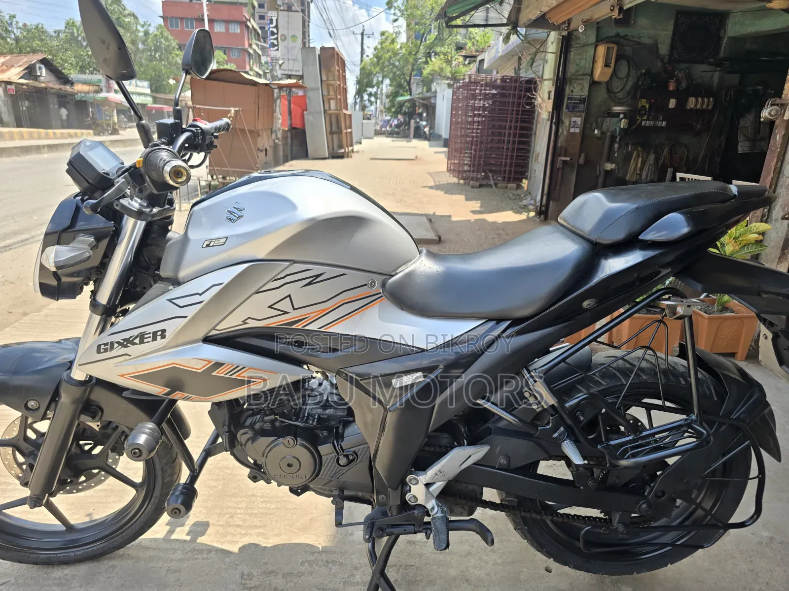 Suzuki Gixxer 2022 Silver