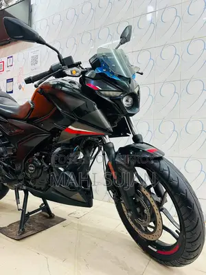 বাজাজ পালসার এন১৬০ ২০২৩ ব্ল্যাক