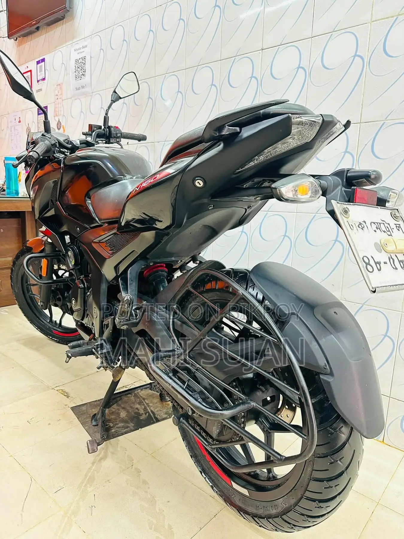 বাজাজ পালসার এন১৬০ ২০২৩ ব্ল্যাক