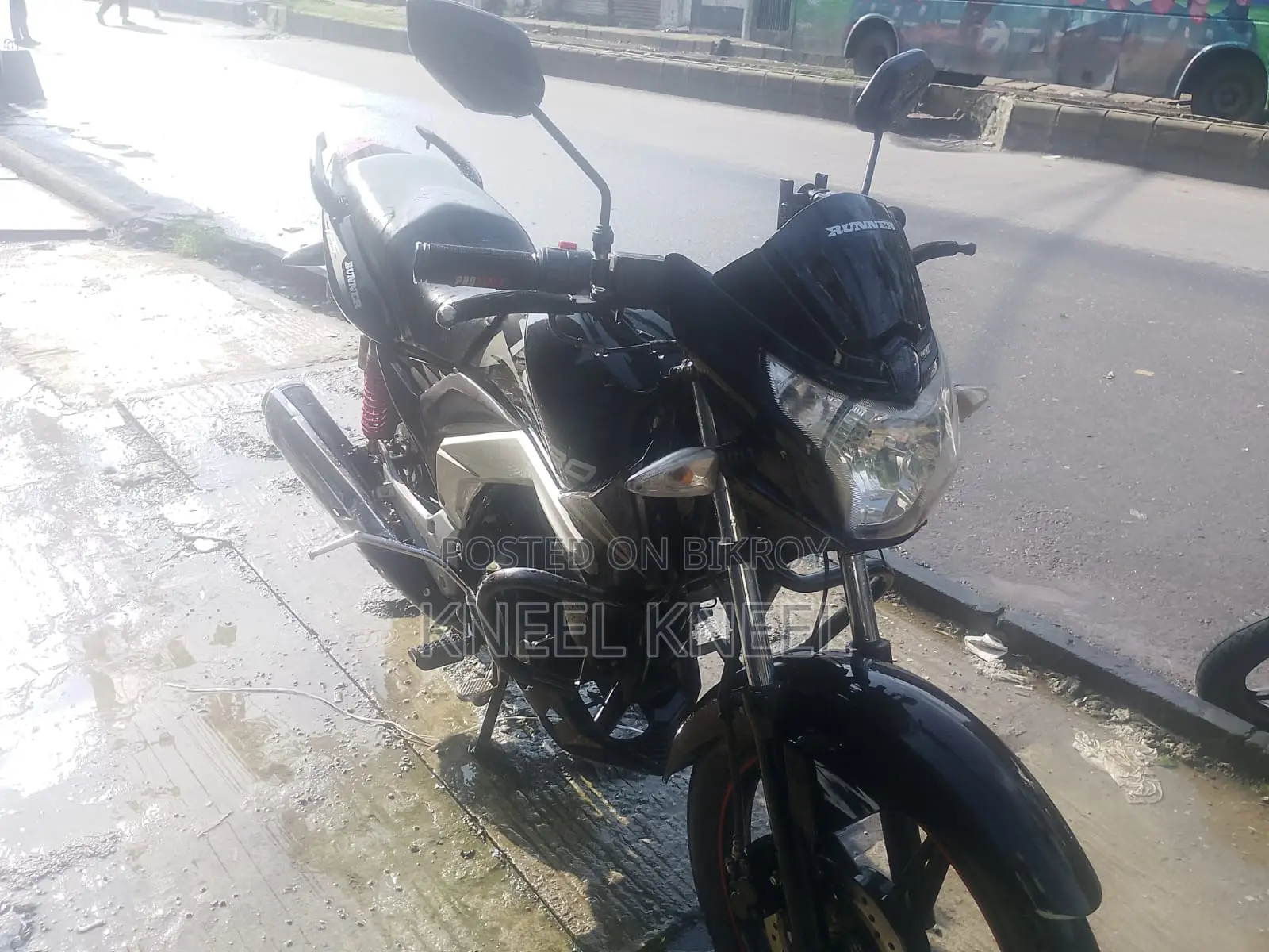 Runner Turbo V2 2022 Black