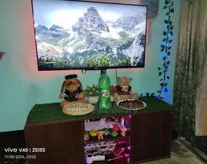 Vision RN1 Galaxy Pro 43" 4K LED Google TV