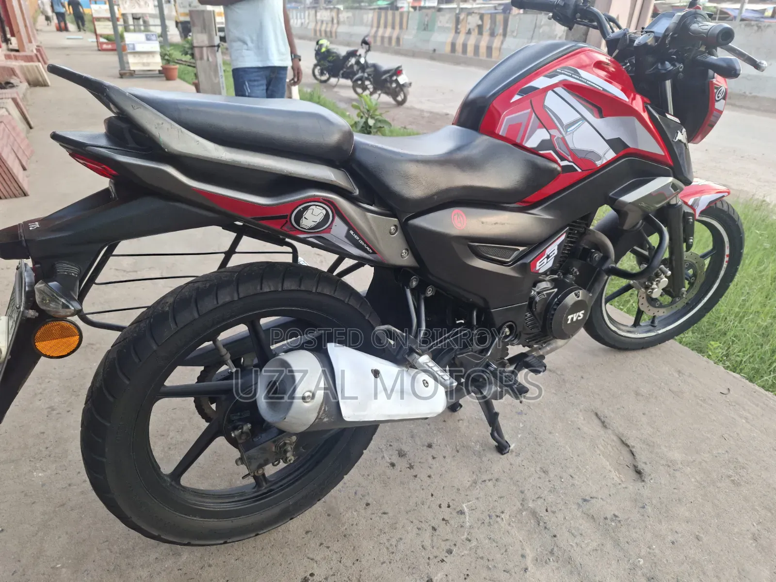 TVS Raider 125 2022 Red