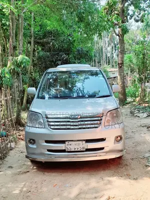 Toyota Noah 2.0 AWD (৮ সিটার) ২০০৩ সিলভার