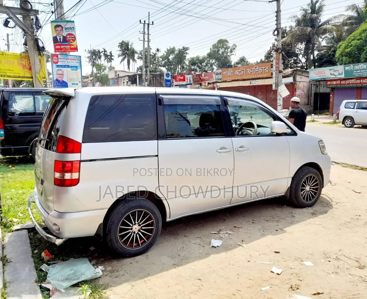 Toyota Noah 2.0 AWD (8 Seater) 2003 Silver