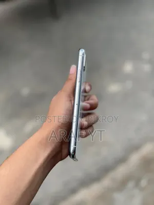 অ্যাপল আইফোন এক্সএস ৬৪ জিবি সাদা