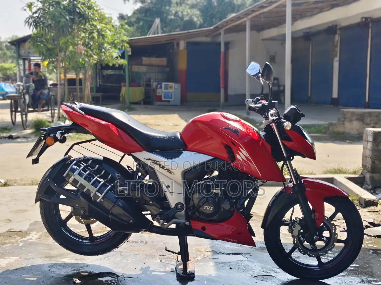 টিভিএস আপাচি ১৬০ ৪ভি ২০২২ লাল