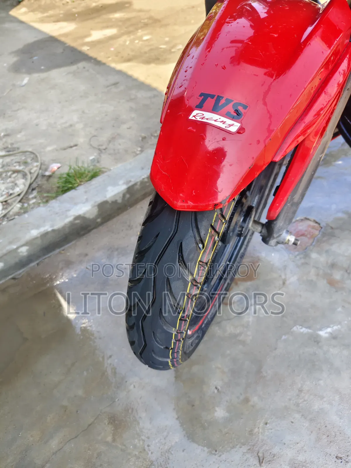 টিভিএস আপাচি ১৬০ ৪ভি ২০২২ লাল