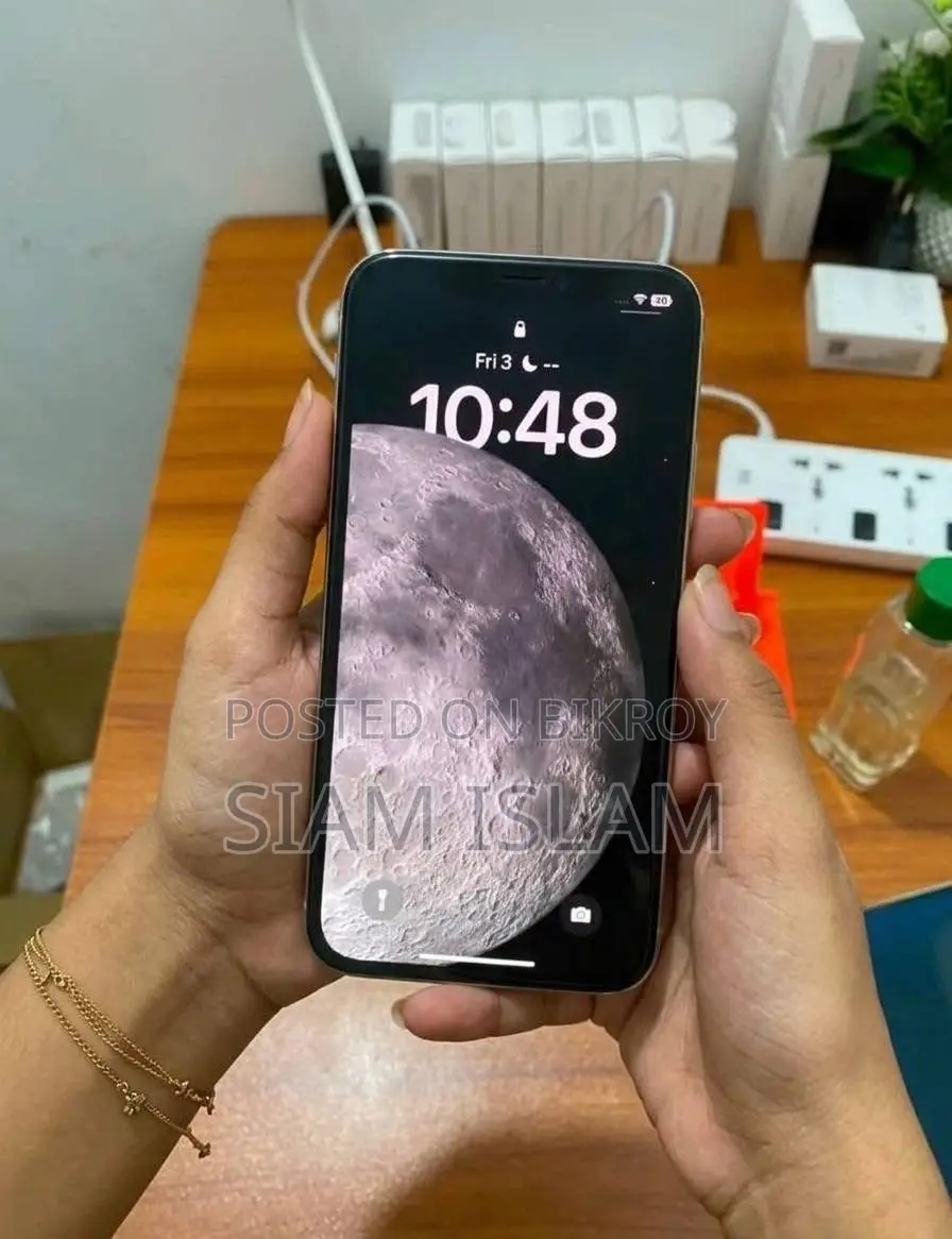 অ্যাপল আইফোন এক্স ৬৪ জিবি হোয়াইট