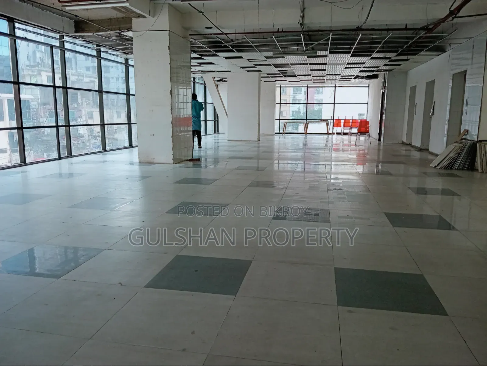 Open Space Rent for Restaurant and Office
