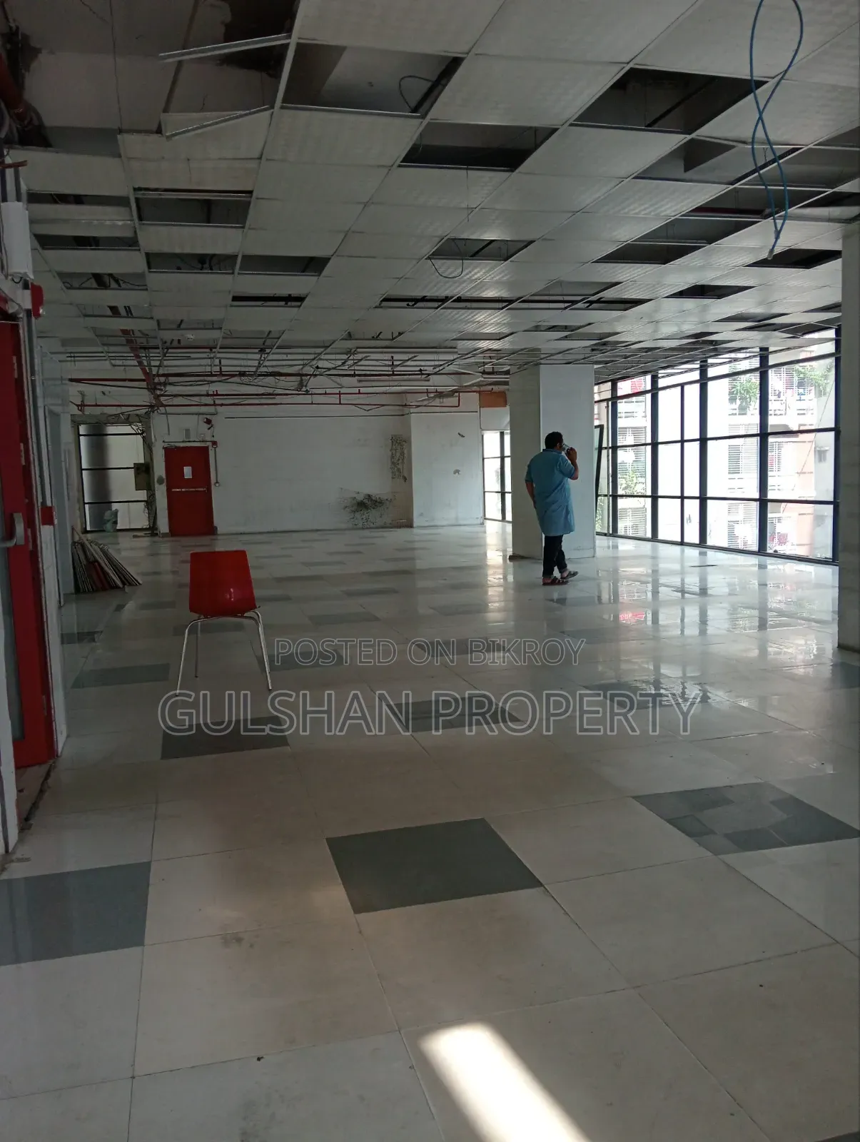 Open Space Rent for Restaurant and Office