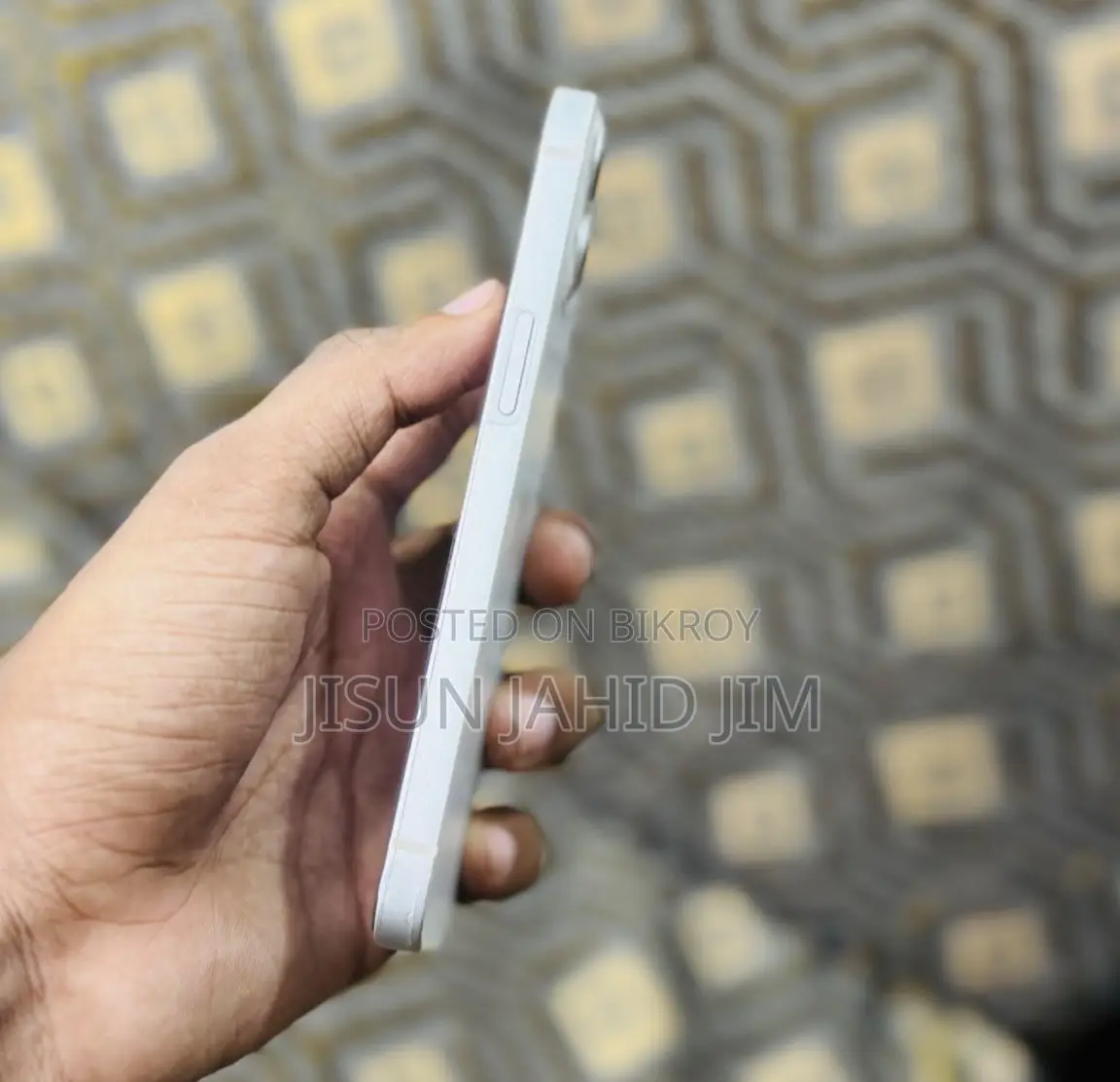 অ্যাপল আইফোন ১৩ ১২৮ জিবি সাদা