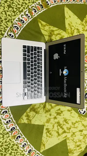 ল্যাপটপ অ্যাপল ম্যাকবুক এয়ার ২০১৪ ৪জিবি ইন্টেল কোর আই৫ এসএসডি ১২৮জিবি