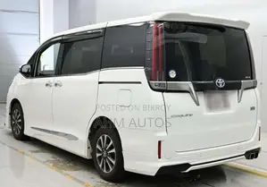 Toyota Esquire 1.8 Four Wheel Drive Hybrid (7 seater) 2021 Pearl