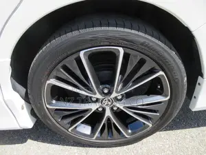 Toyota Esquire 2021 Pearl