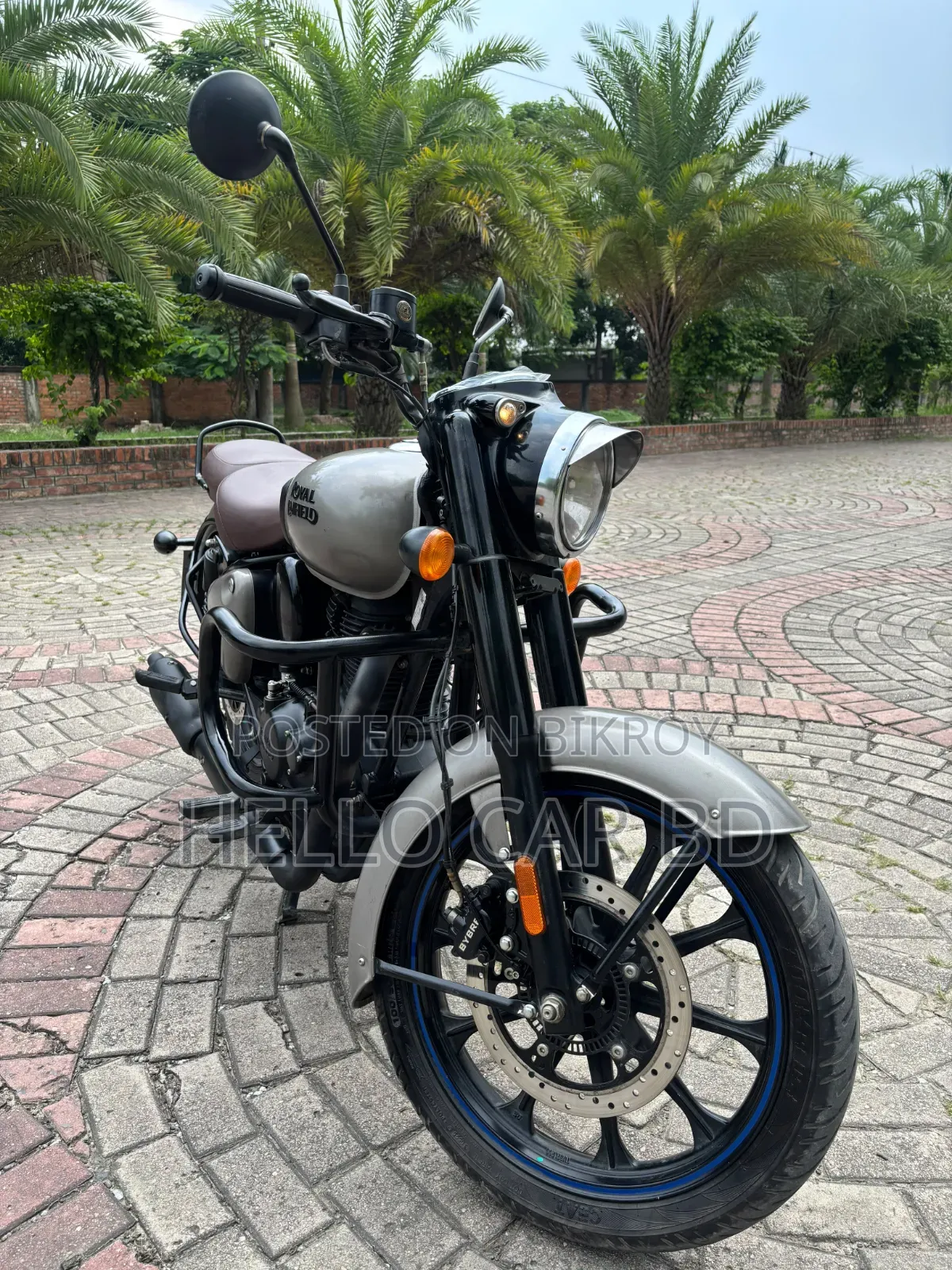 Royal Enfield Classic 350 2025 Gray