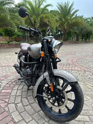 Royal Enfield Classic 350 2025 Gray