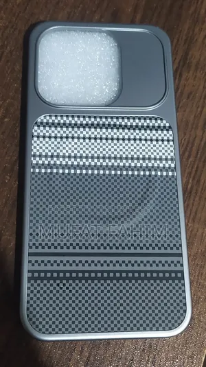 ওয়ানপ্লাস ১৫ কভার