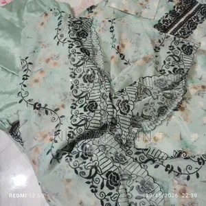 ১টি থ্রি-পিস সেল হাবি..