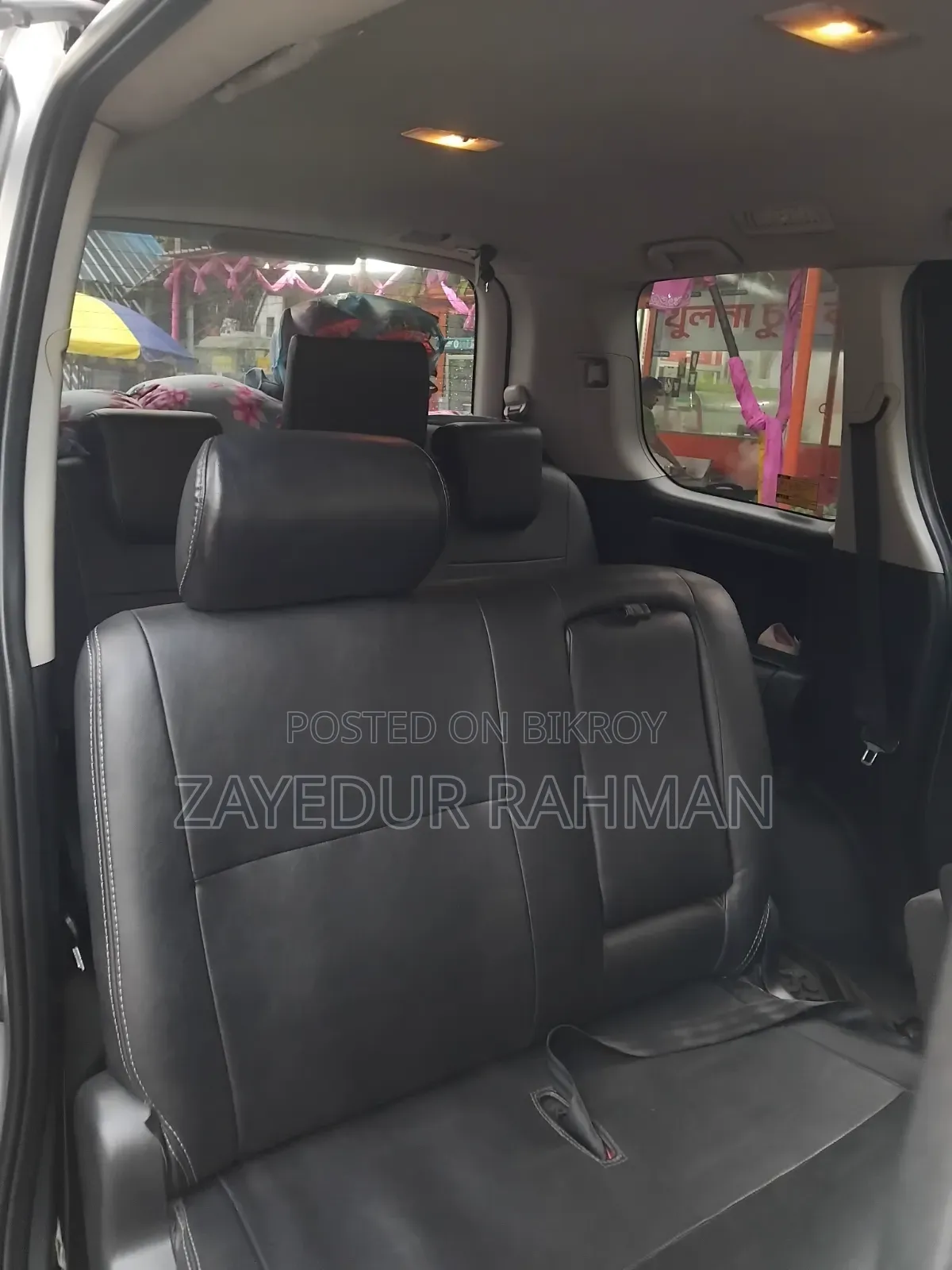 Toyota Noah 2.0 143hp AWD (8 Seater) 2012 Silver