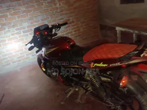 Bajaj Pulsar 150 2018 Red