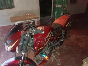 Bajaj Pulsar 150 2018 Red