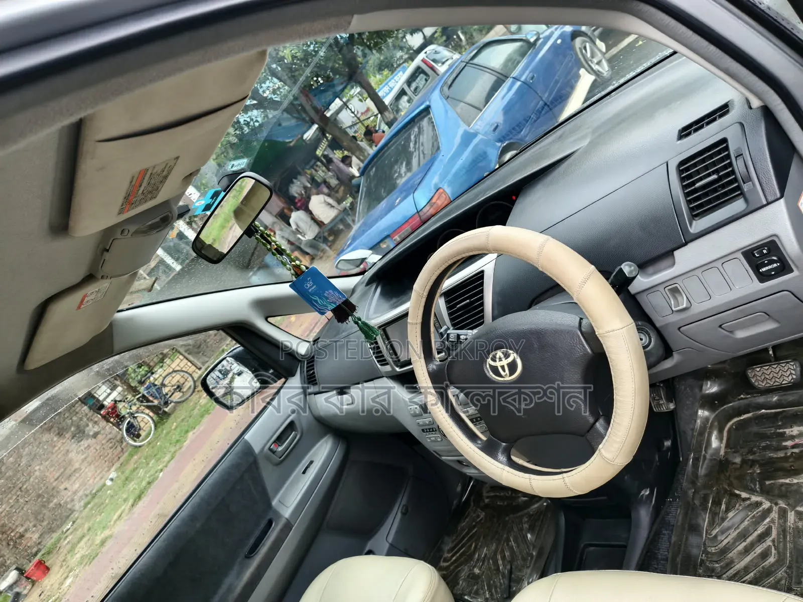 Toyota Noah 2006 Silver