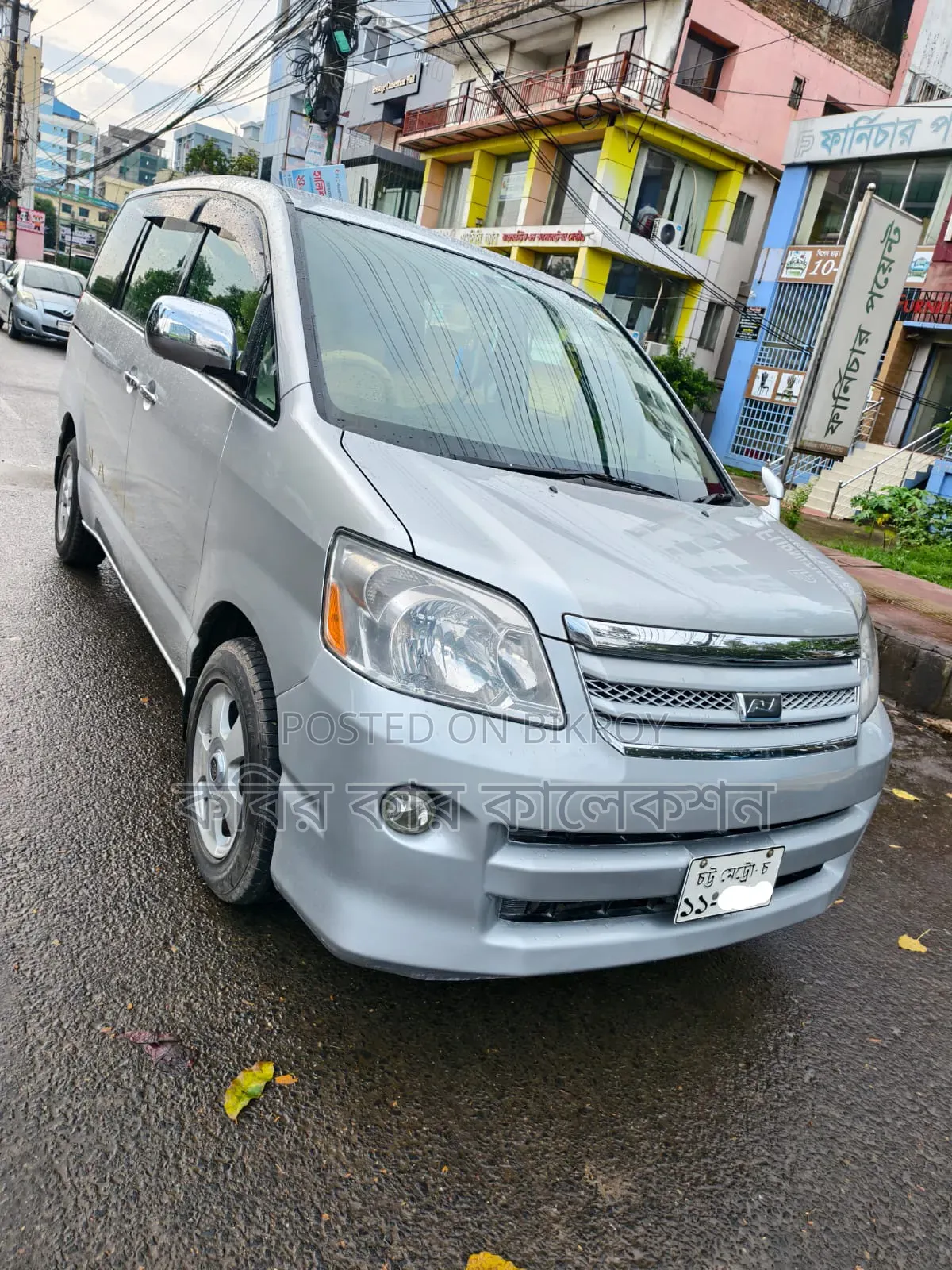 Toyota Noah 2006 Silver