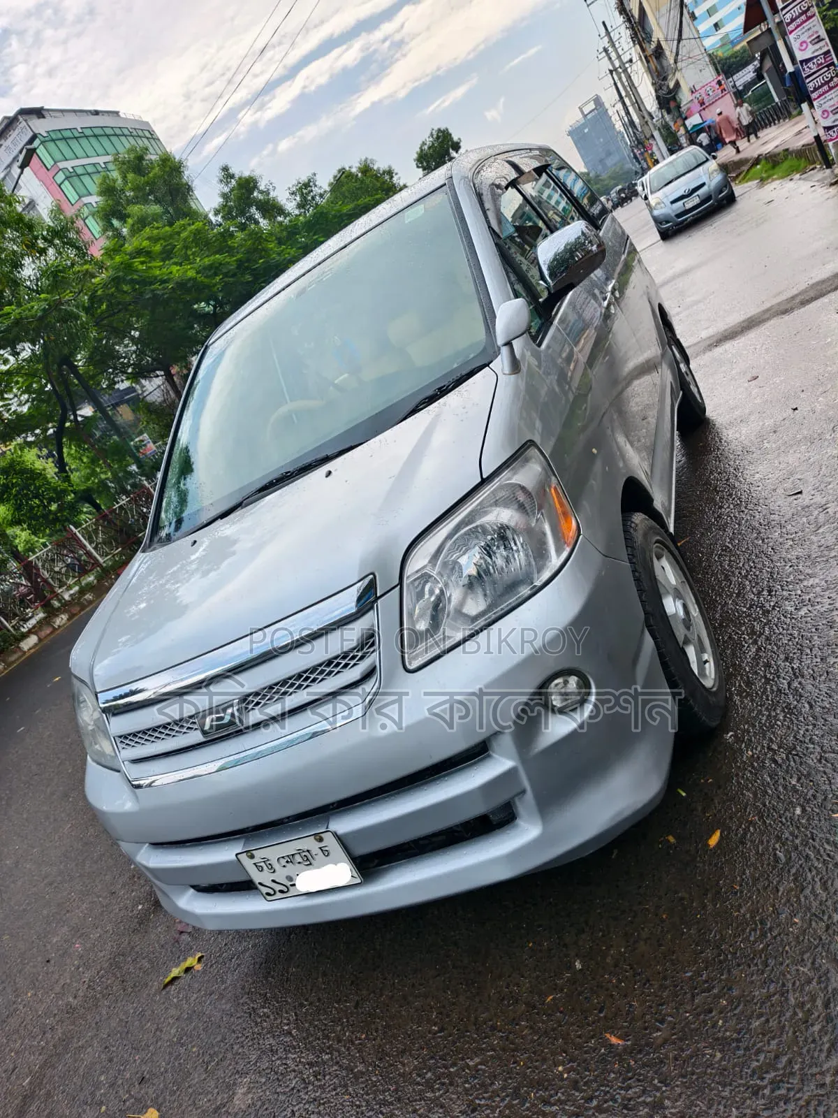 Toyota Noah 2006 Silver