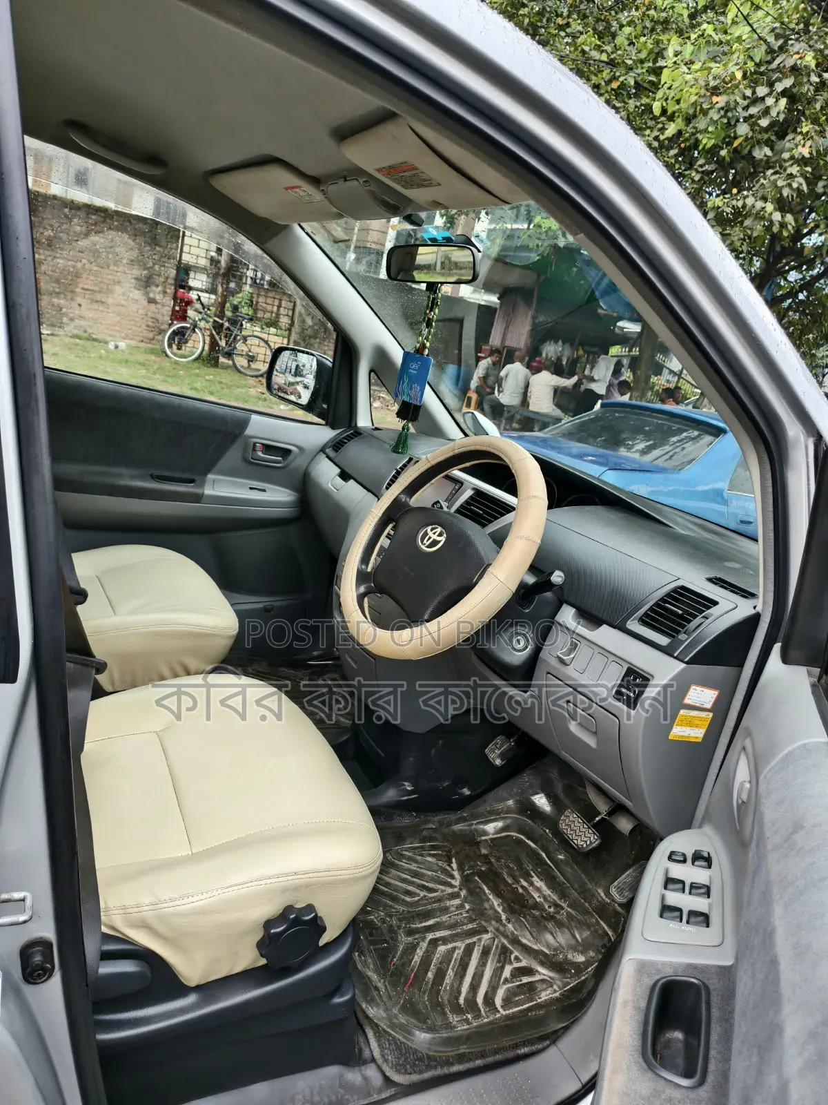 Toyota Noah 2006 Silver