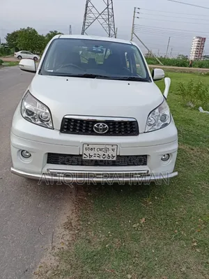 টয়োটা রাশ ২০১৩ সাদা
